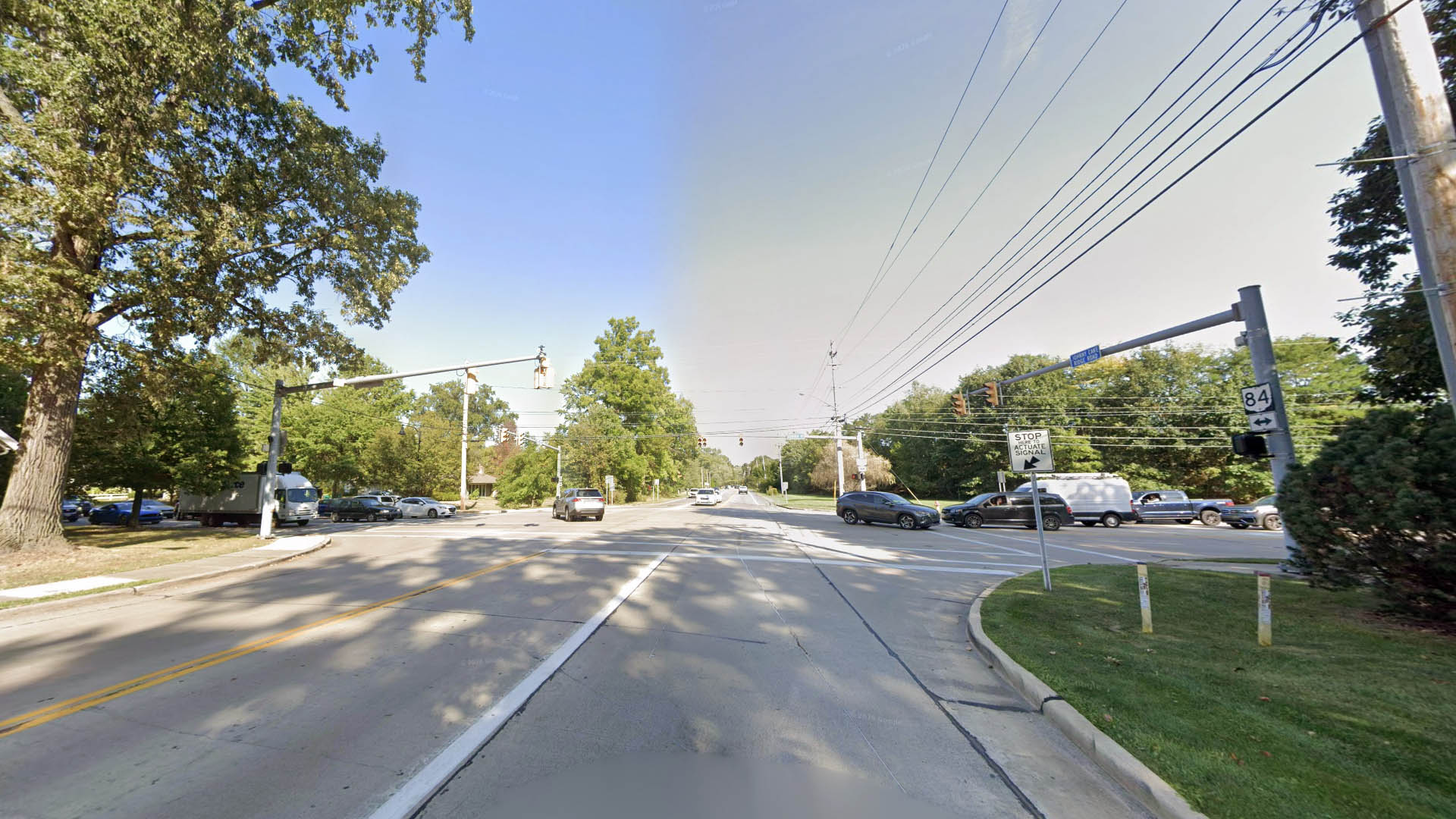 Intersection of Center Street and Johnnycake Ridge Road in Mentor, Ohio