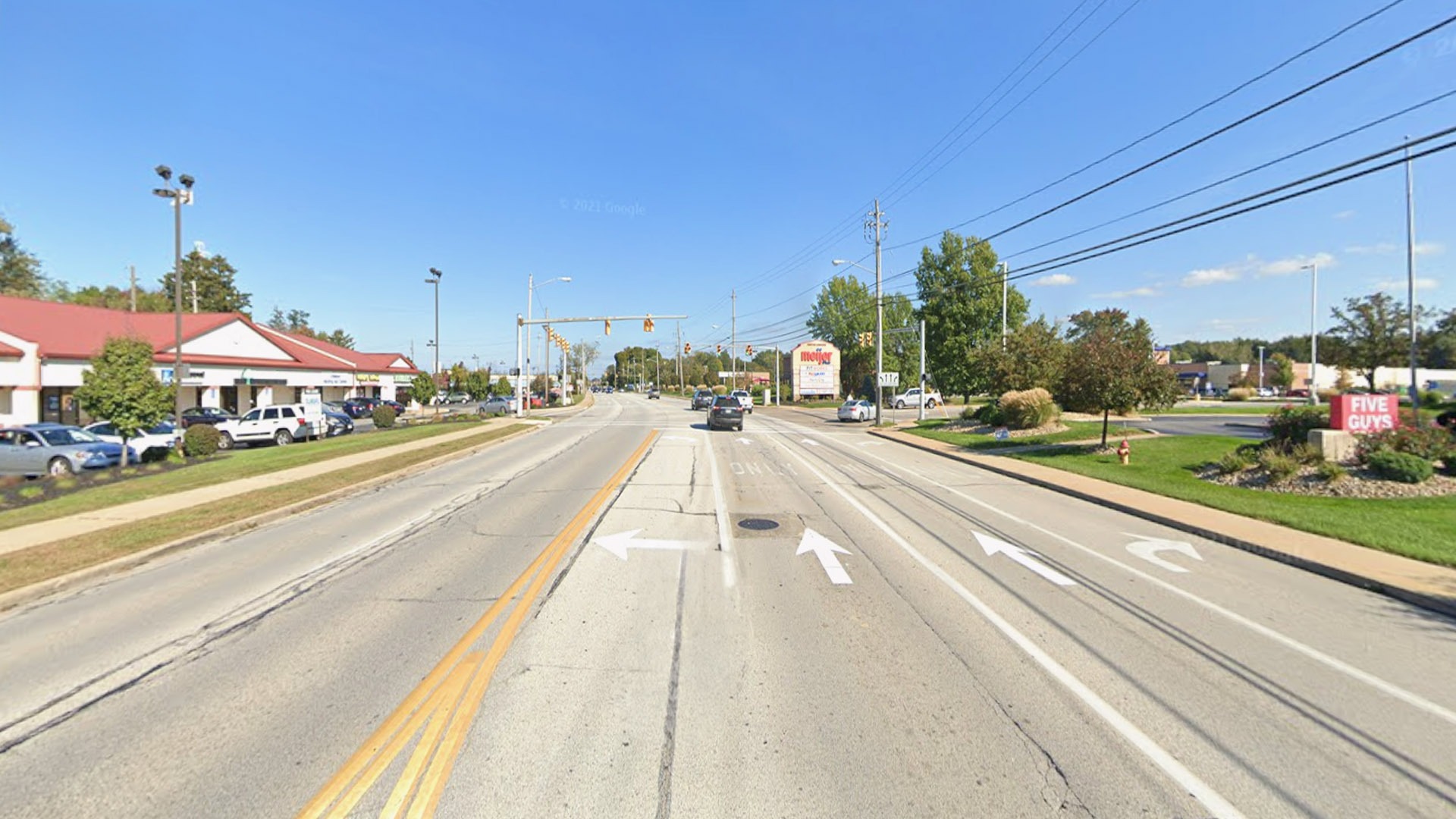 Mentor Avenue Facing East