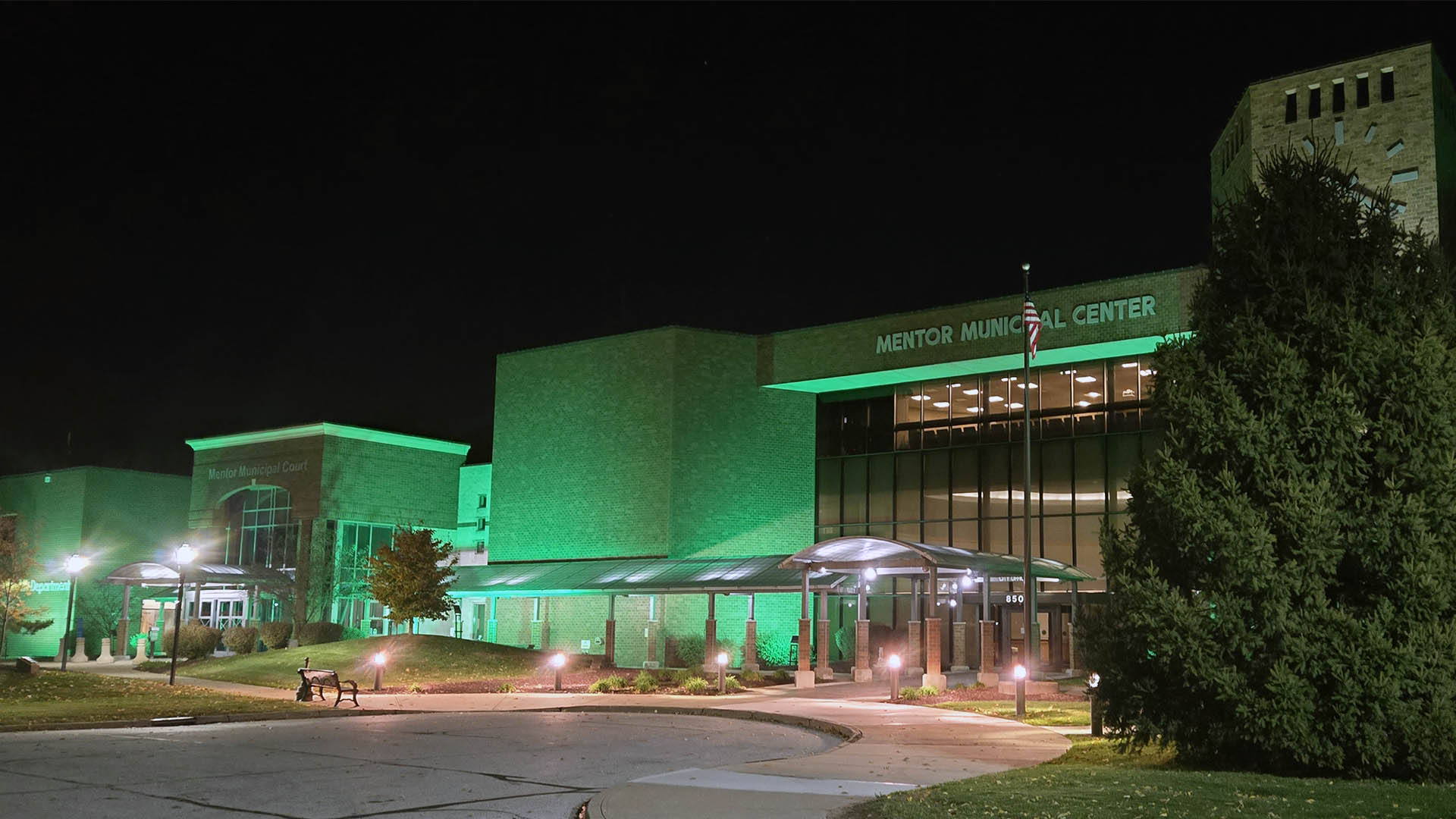 Mentor Municipal Center Illuminated in Green in Support of Operation Green Light for Veterans
