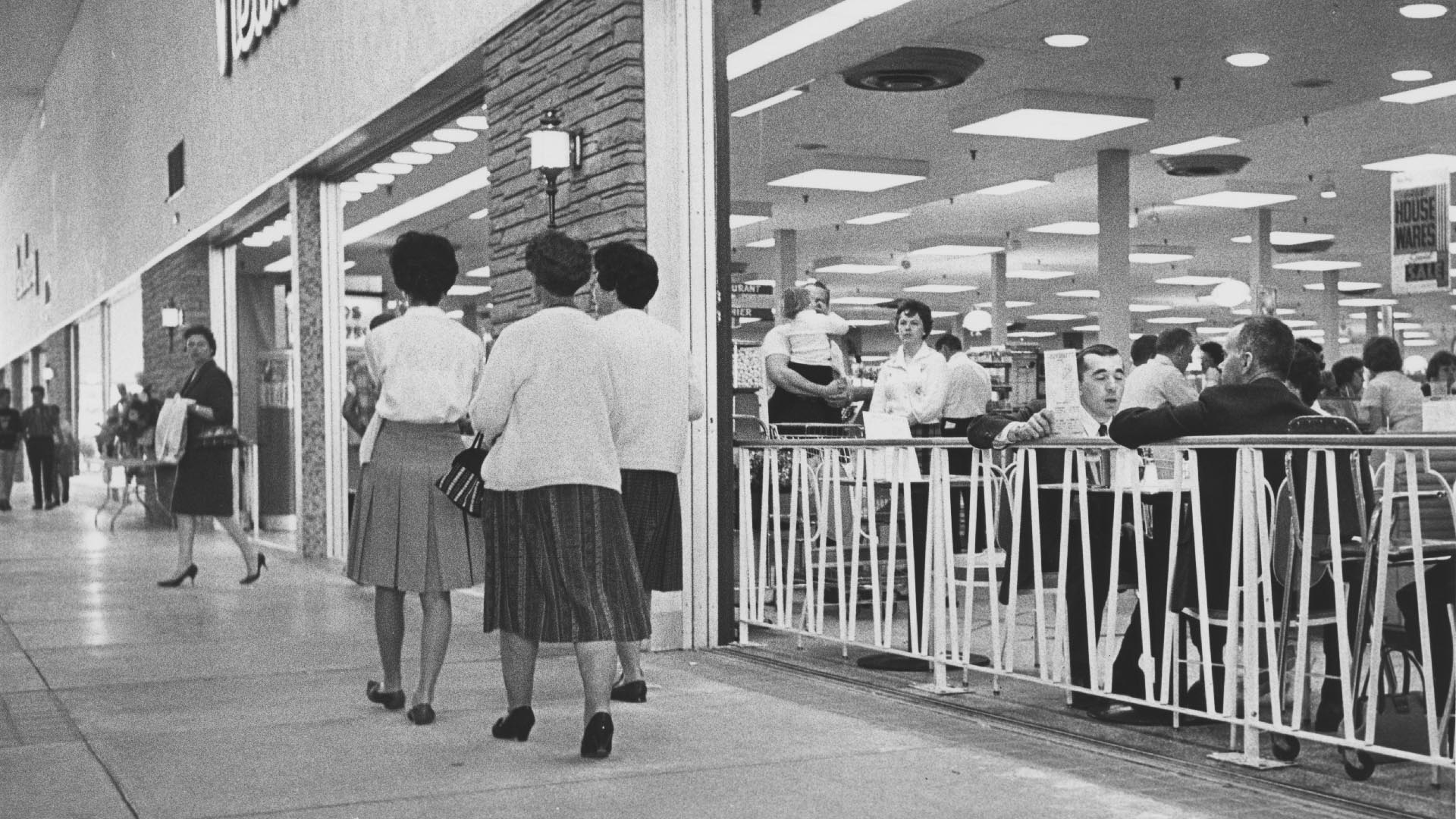 Great Lakes Mall Mentor Ohio Newberrys 1963