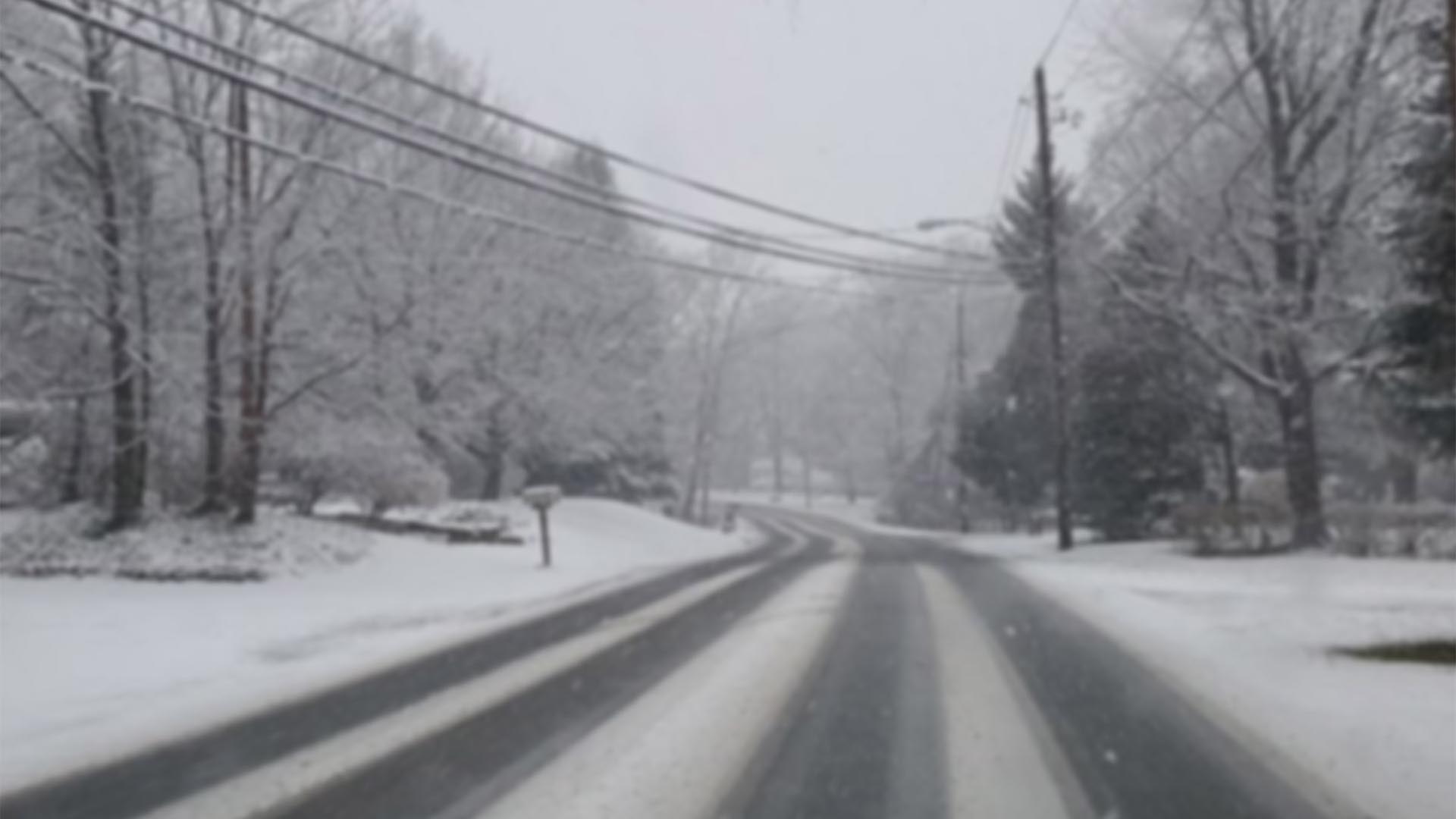 An image of Jackson Street in Mentor, Ohio on a snowy winter day