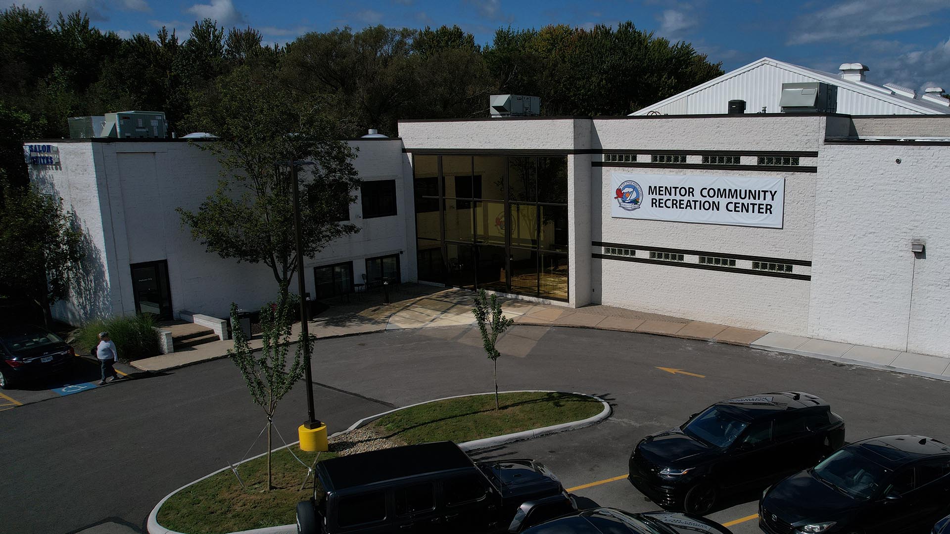 Exterior image of the Mentor Community Recreation Center.