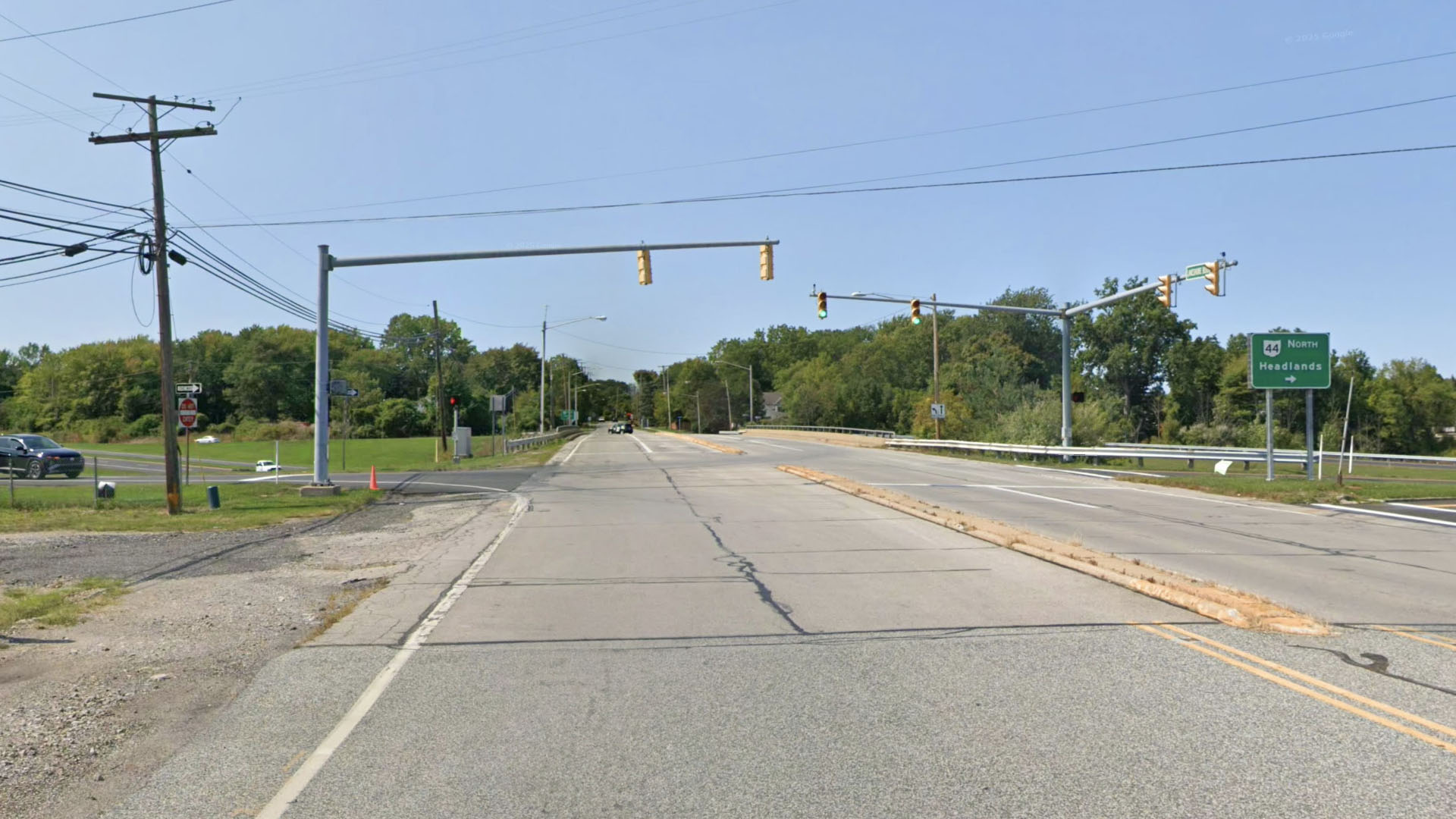 An image of the roadway on SR-283 Bridge Over SR-44 in Mentor.